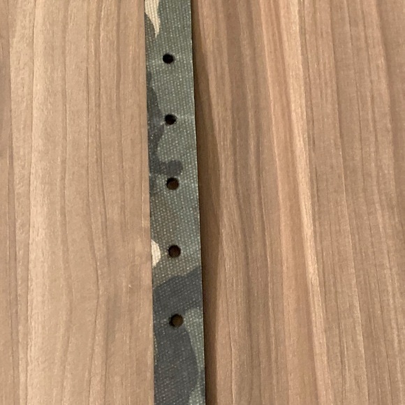 Guess size L thin camouflage belt - Picture 6 of 12